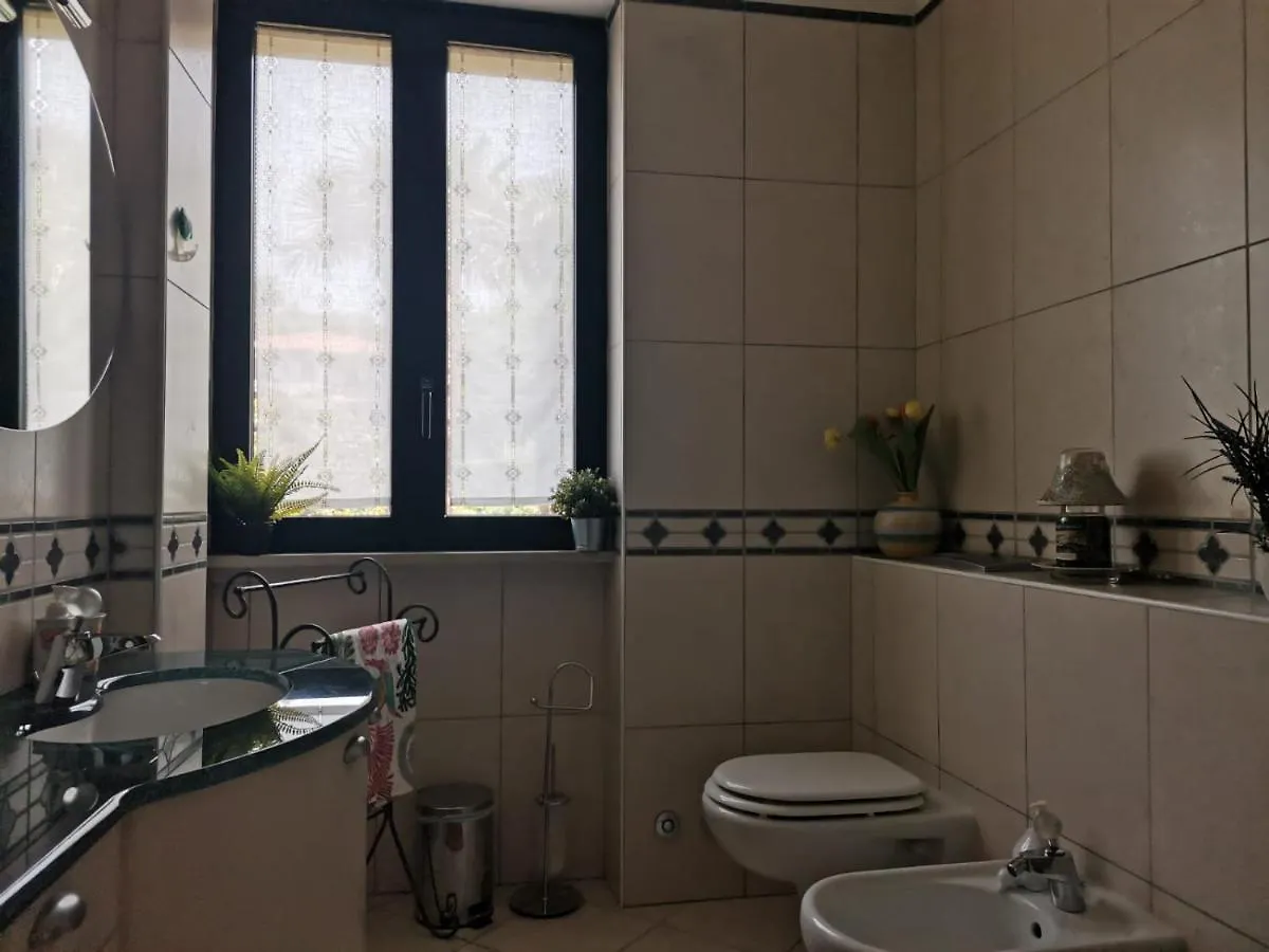 Bnbook Apartment La Motte Luino Italy